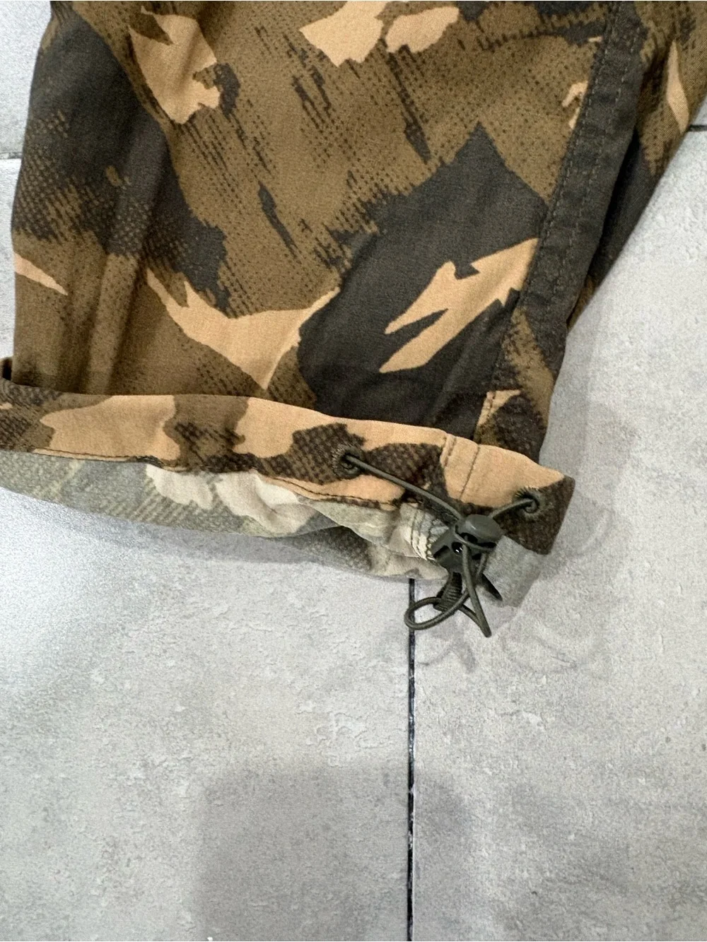 The North Face Men's Brown & Olive Camo Cargo Pants